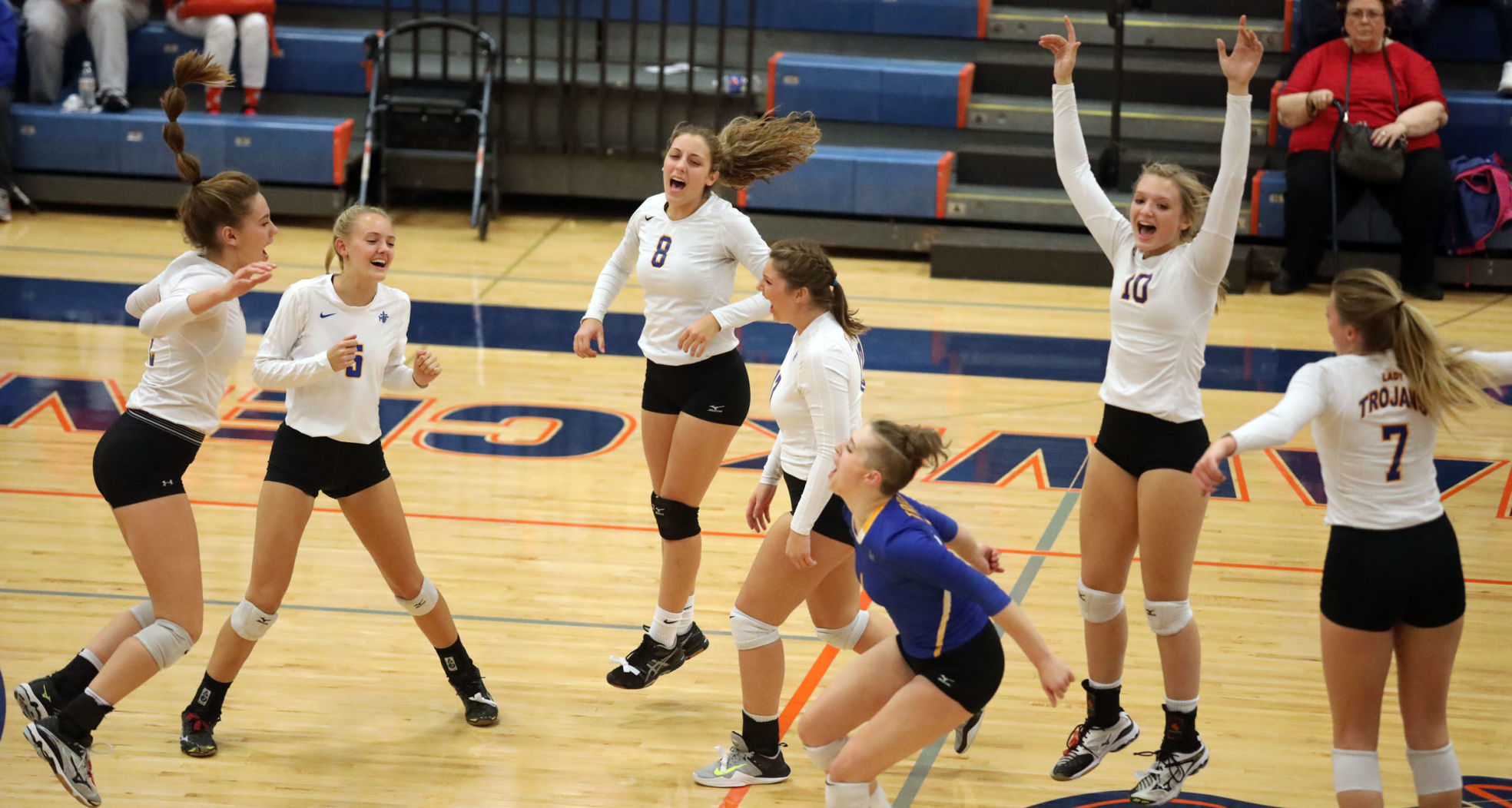 Maroa Forsyth vs New Berlin volleyball 11 10.29.18.jpg